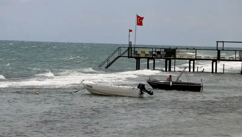 Deniz Keyfi Tehlikeye Girdi: Poyrazın Sıfırı Tüketmesi Yasaklamalara Yol Açtı