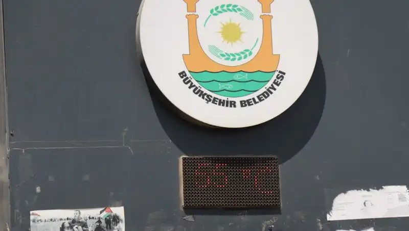 Termometreler 55 Dereceyi Gördü: Sıcak Hava Rekoru Kırıldı!