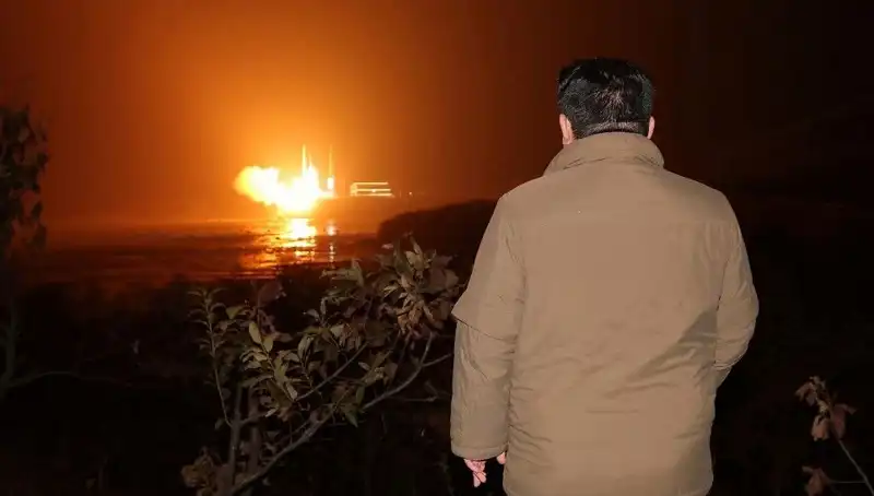 Kuzey Kore'nin Silah Denemeleri: Amerikalılar Bu Meselenin Bedelini Mi Ödüyor?