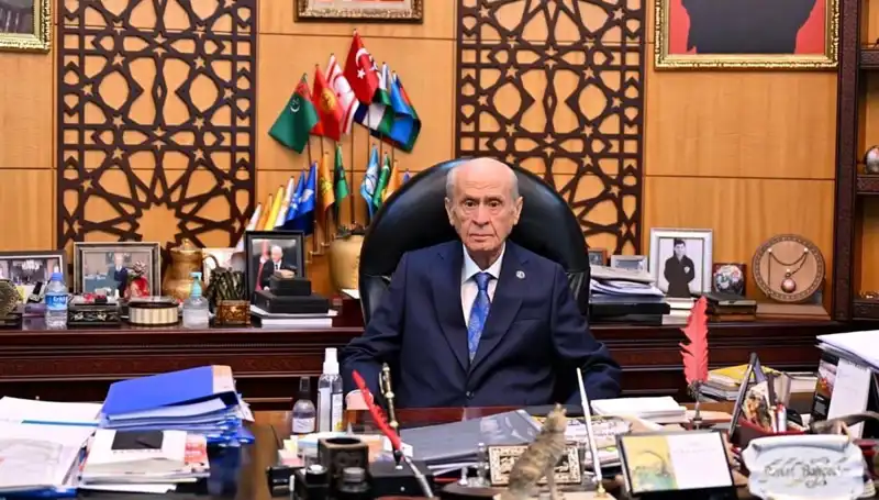 Galatasaray’ın Süper Lig Zaferini Bahçeli'den Tarihi Kutlama