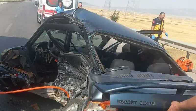 Gaziantep'te Korkunç Kaza: İki Araç Çarpıştı, 1 Hayatını Kaybetti