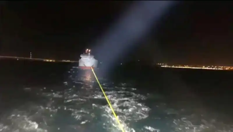 Çanakkale Boğazı’nda Gemi Arızası: Kapsamlı Müdahale ve Teyakkuz Halindeki Ekipler