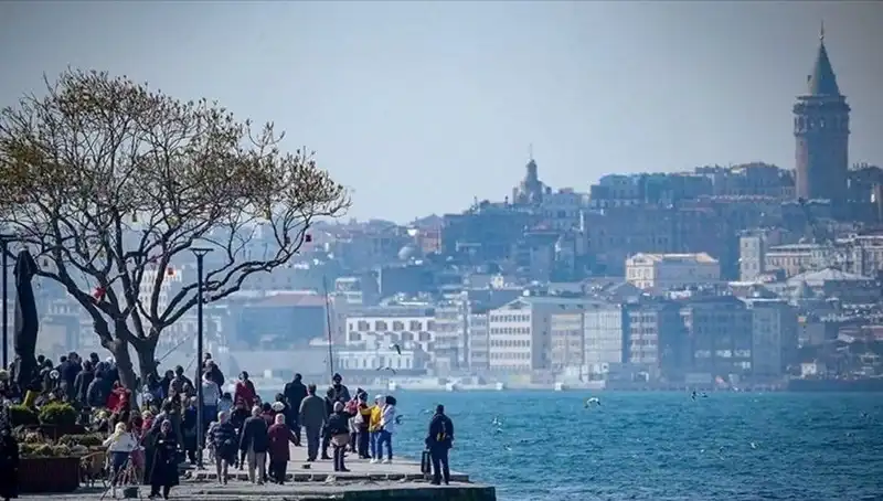 Bahar Dönüşü: İstanbul'da Weekend'de Hava Sıcaklıkları Artıyor!