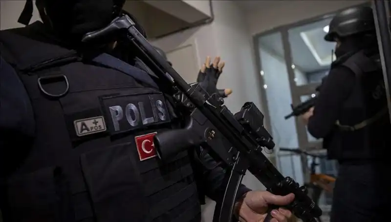 Afyon'da Büyük Operasyon: 26 Şüphelinin Yakalandığı Baskınlar Gerçekleşti