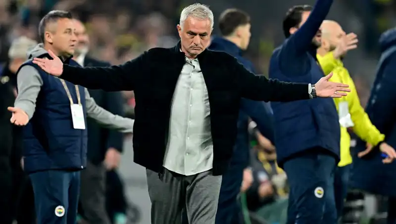 Mourinho'ya Yönelen Sert Eleştiriler: "Artık Modası Geçmiş Bir Figür"