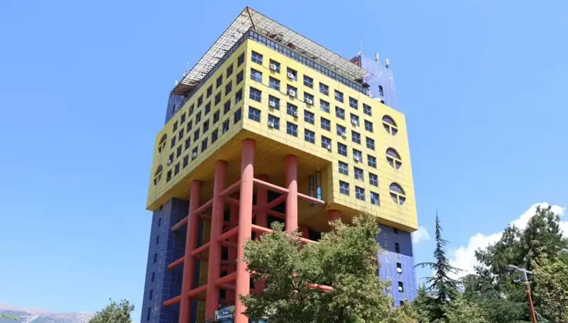 Dünyanın En Saçma Binası Yerine Şaşırtıcı Yeni Proje Başladı!