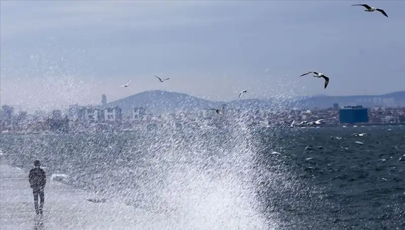 Marmara ve Ege'de Kuvvetli Rüzgar Alarmı: Hazırlık Yapın!