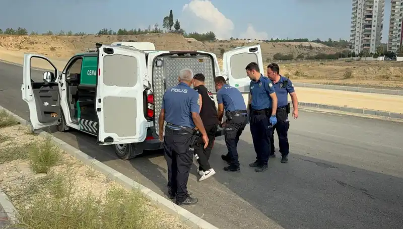 Şok Edici Gelişme: Yol Kenarında Ceset Bulundu, Olay Yeri Kapandı!