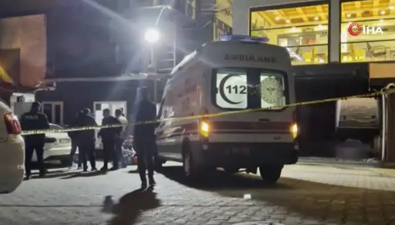 Gece Kulübü Önünde Alacak Verecek Meselesi Kanlı Çıkış Yolu Oldu