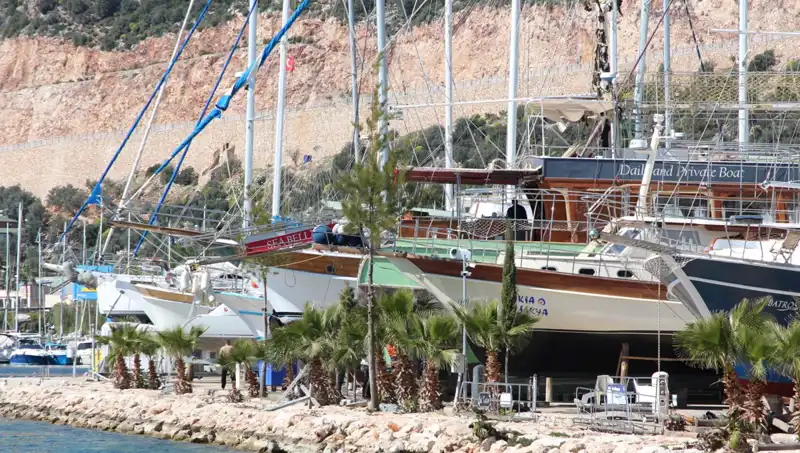 Kaş'taki Gezi Tekneleri Yolcularını Bekliyor: Sıcak İlkbahar Gelişmeleri