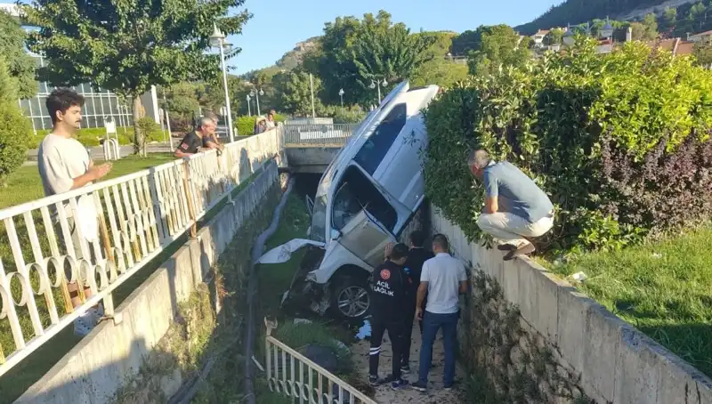 Muğla’da Direksiyon Kırarken Kazaya Neden Olan Olayın Detayları