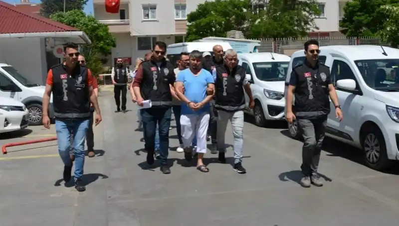 Lüleburgaz'da Fuhuş Operasyonunda 15 Gözaltı: İkna Edici Detaylar Ortaya Çıktı
