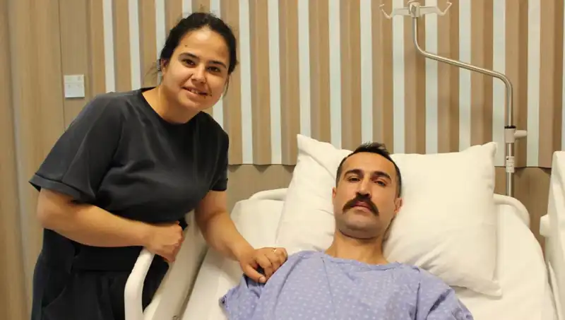 32 Yaşında Kalın Bağırsak Kanseri Tanısı: Mide Kanamasıyla Başlayan Dram