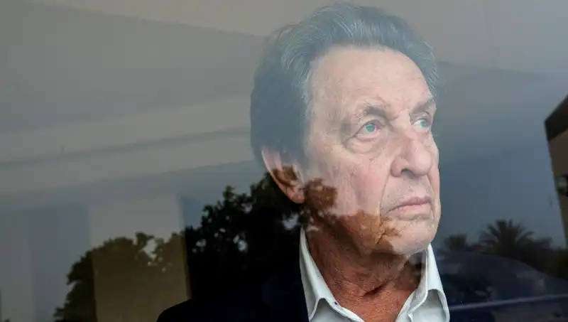 Elon Musk'ın Babasından Şok Edici İtiraflar: Cinayetlerin Arkasındaki Karanlık Hikaye