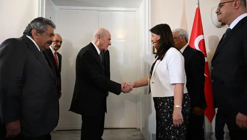 Bahçeli, DEM Parti Heyeti İle Görüşerek Yeni Politika Stratejilerini Belirledi