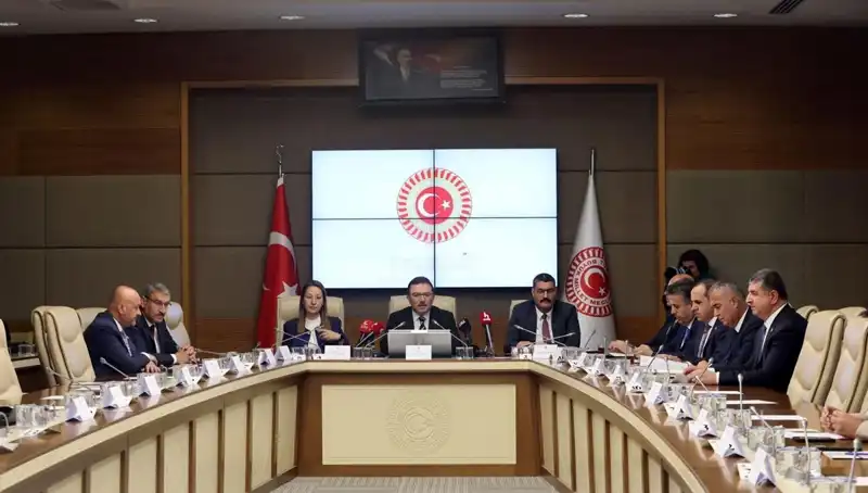 Meclis, Kartalkaya Yangın Faciasını Araştırma Sürecine Girdi: Vali’nin Duygusal Tepkisi Nedir?