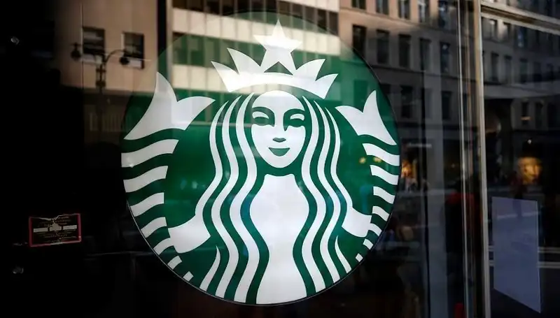 Starbucks Küresel Satışlarında Şaşırtan Düşüş: Sebepler ve Etkiler Neler?