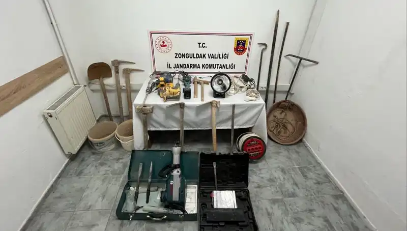 Çaycuma'da Kaçak Kazı Operasyonu: 5 Kişi Gözaltına Alındı!