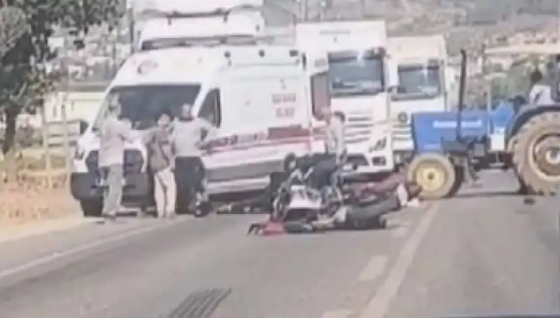 Hatay'da Can Pazarı: Feci Kazada İki Kişi Hayatını Kaybetti, Bir Yaralı