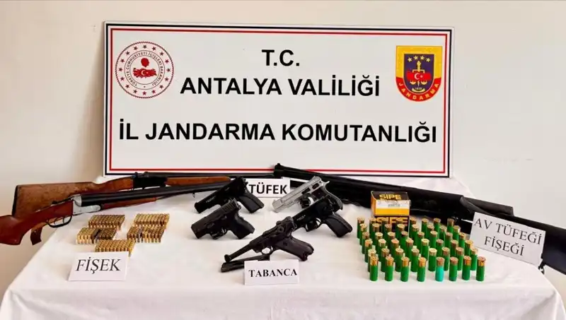 Antalya'da Ruhsatsız Silah Operasyonu: Şok Gelişmeler ve Detaylar