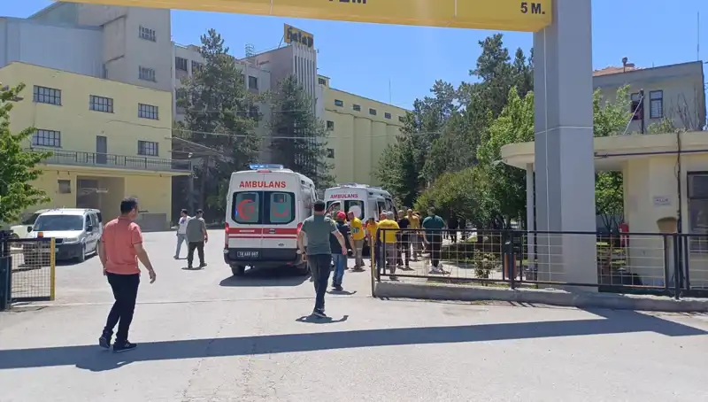 Çorum'da Un Fabrikasında Patlama: 10 Yaralı, Durum Kritik!