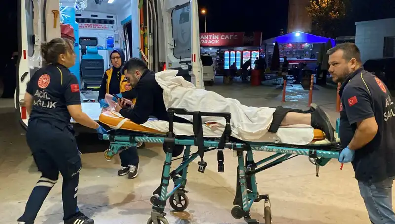 Kavga Eden Çiftçiyi Uyarınca Bacağından Bıçakla Yaralandı: Olayın Ayrıntıları