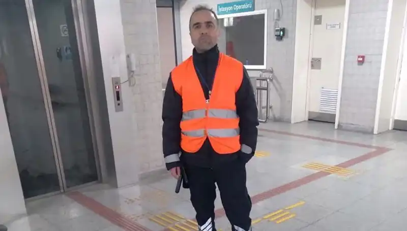 Trende Sigara İçen Yolcu, Uyaran Güvenlik Görevlisini Vahşice Öldürdü