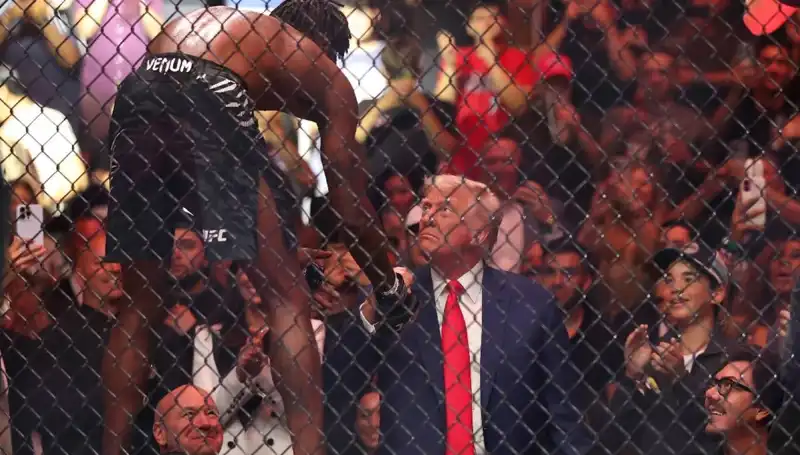 Trump'ın Beyaz Saray Bahçesi'nde UFC Maçı: Gözler Olayın Üzerinde!