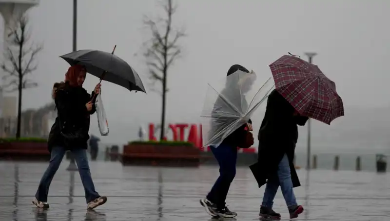 İstanbul'da Yarın Kuvvetli Sağanak Yağmur Etkili Olacak!