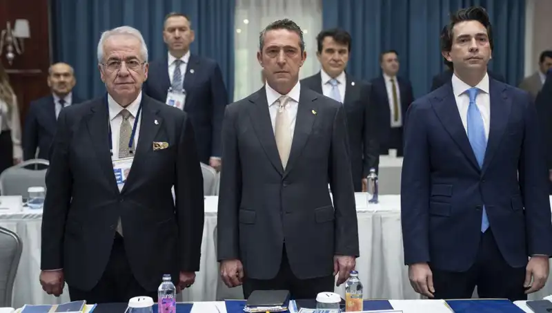 Fenerbahçe'de Çarpıcı İmza Rakamı Ortaya Çıktı! Takım Yenilenen Gücüyle Neler Yapacak?
