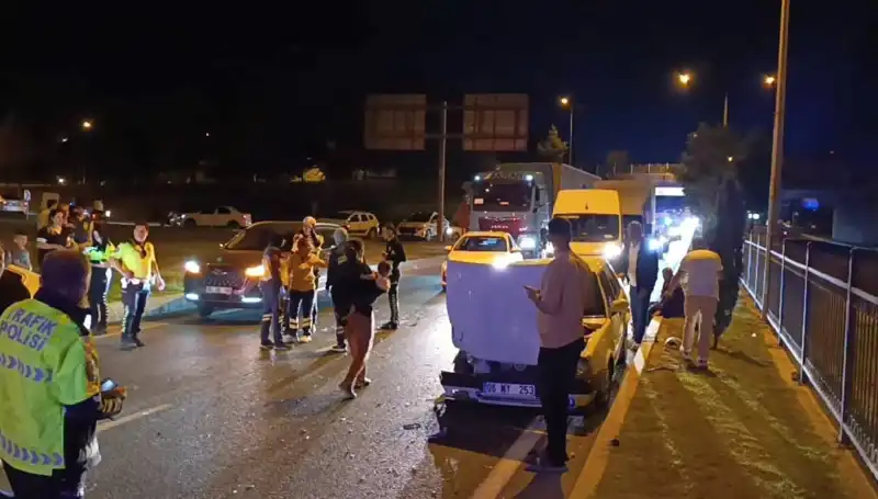 Otoyolda Kuralsız Geri Dönüş: Çocuklar da Dahil Dört Yaralı!