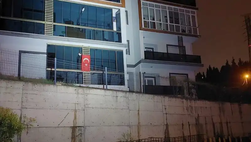 Sakarya'da Şok: 4 Katlı Apartman Acil Durum Nedeniyle Tahliye Edildi!