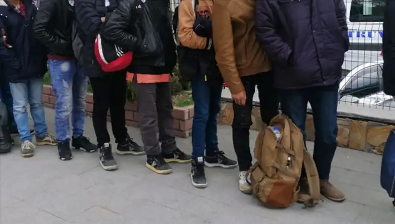Edirne'de Sınır Güvenliği Operasyonu: 10 Düzensiz Göçmen Yakalandı