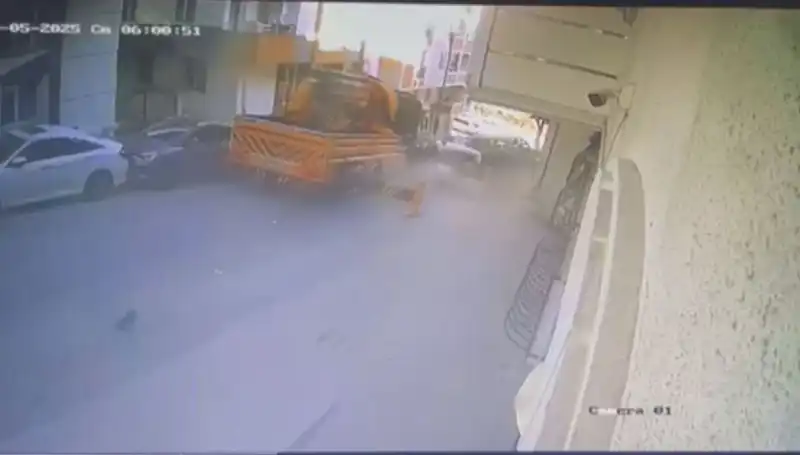 Kontrolden Çıkan Vinç Faciaya Neden Olmadan Durduruldu