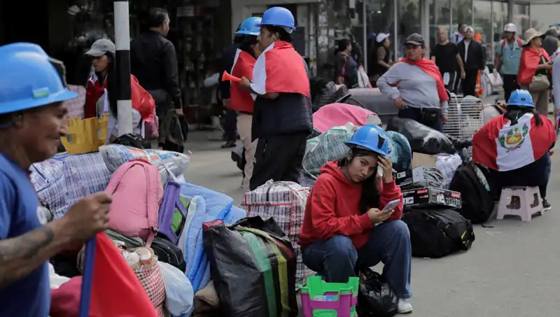 Peru'da Madenciler Sokaklarda, Grev ve Gösteriler Sürüyor!