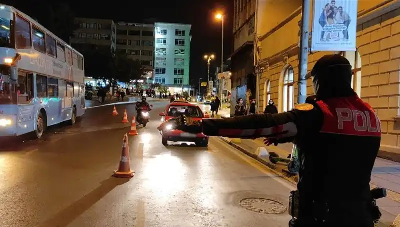 İstanbul’da Huzur Operasyonu: Denetimler ile Güvenli Bir Şehir Amaçlanıyor