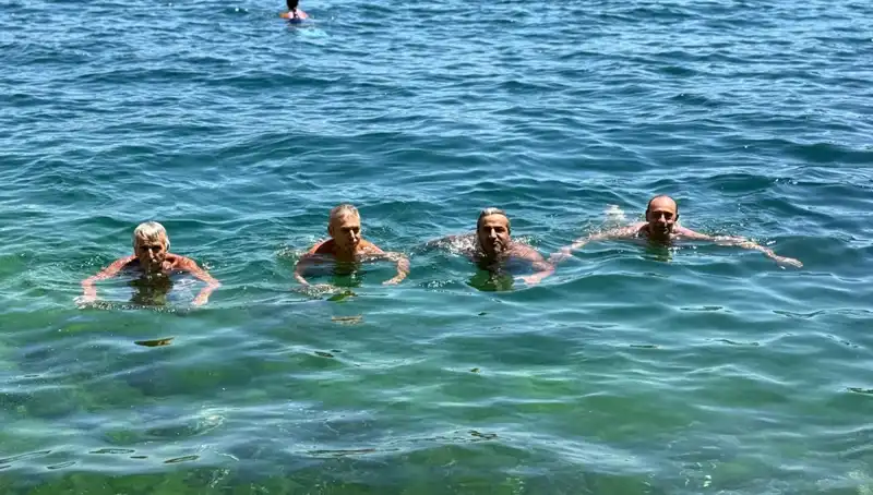 Sıcak Havalara Rağmen Sahil Yaşamı: Termometreler 36 Dereceyi Gördü