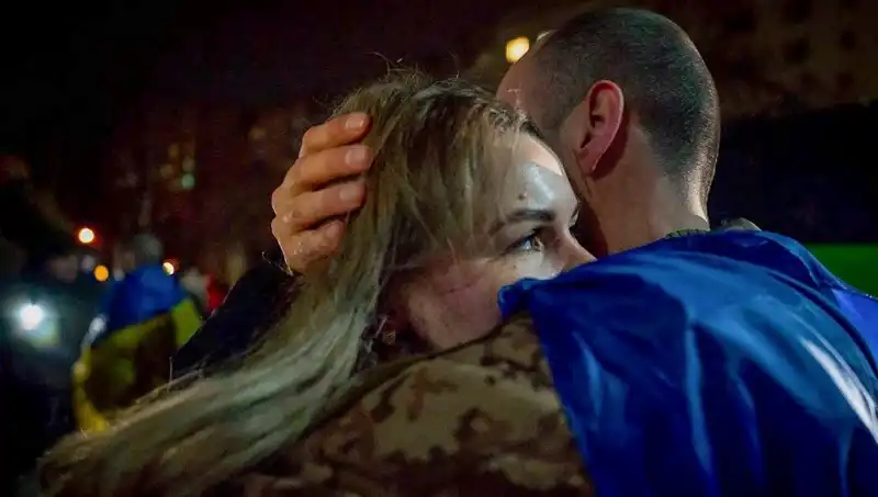 Ukrayna ve Rusya'nın Savaş Esir Takası: Yeni Bir Umut İmi