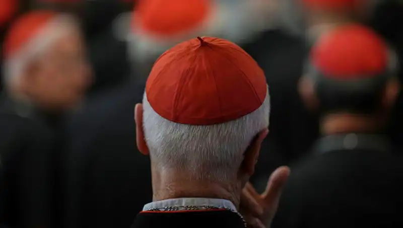 Yeni Papa İçin Seçim Süreci: Konklav Tarihi Açıklandı!