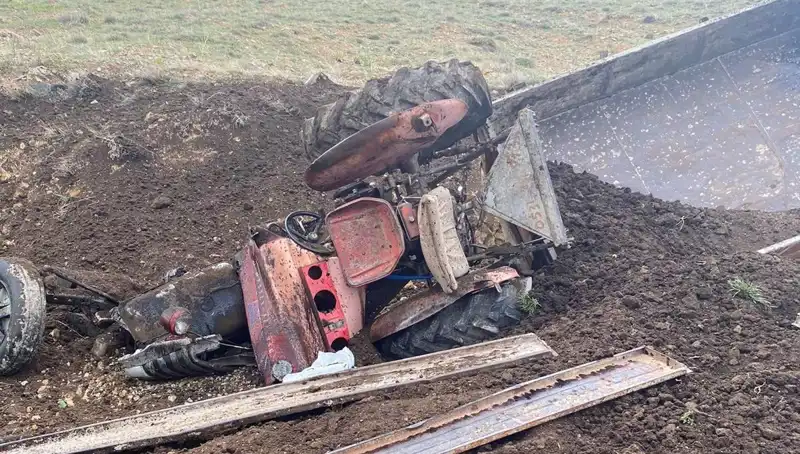 Kayseri'de Kontrolden Çıkan Traktör Şarampole Yuvarlandı! Kazanın Ayrıntıları Şoke Edici