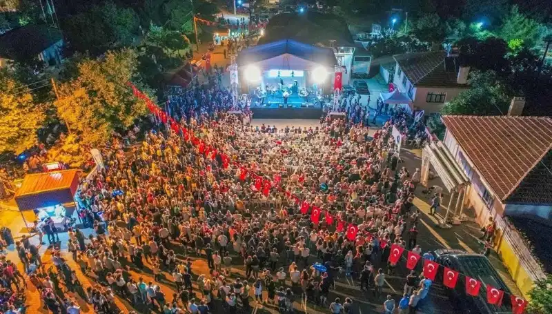 Leylek Şenliği: Geleneksel Kutlama ve Doğanın Renkleri