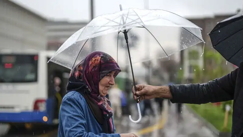 Tüm Yurtta Şiddetli Gök Gürültülü Sağanak Yağış Bekleniyor
