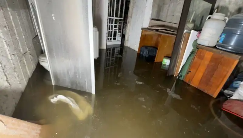 Avcılar'da Şiddetli Yağışlar Sonrası Su Baskını Zararı Büyütüyor