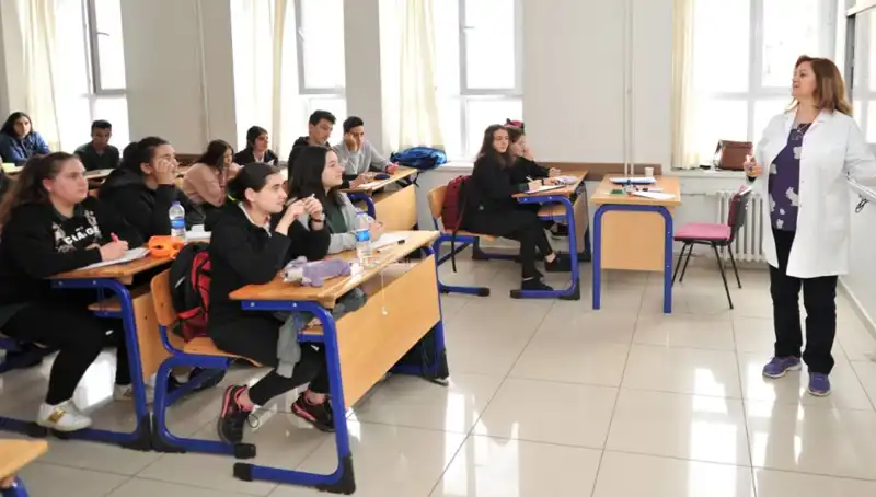 2025 MEB Lise Kayıt Tarihleri Açıklandı: LGS'de Yeni Dönem