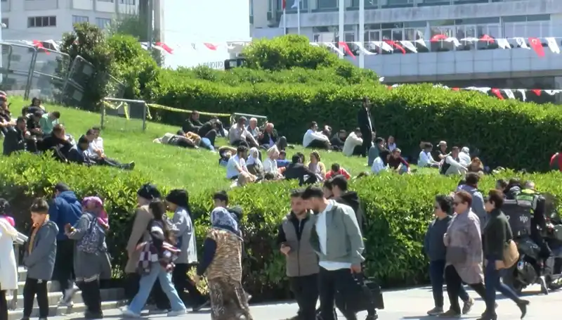 Taksim'de Deprem Yoğunluğu: Sarsıntılar Şehri Nasıl Etkiledi?