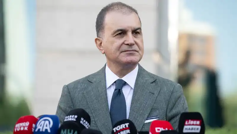 Ömer Çelik’ten Özel’e Sert Tepki: Meşru Alanı Tehdit Eden İfadeler Yok Hükmündedir