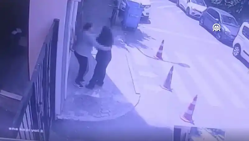 İstanbul Lisesinde Tuvaletteki Korkunç Olay Öğrencileri Şok Etti