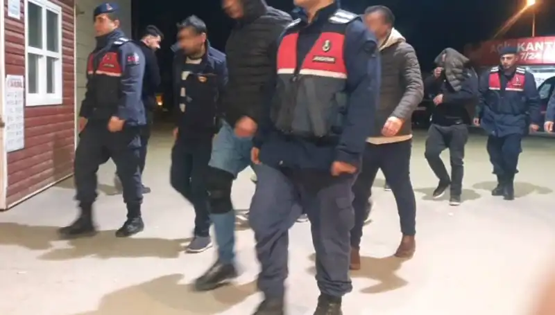 Bağ Evinde Şok Uyuşturucu Partisine Polis Baskını!